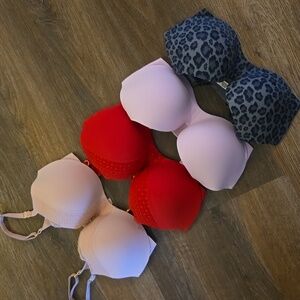 Victoria's Secret Incredible Lined Demi Bundle